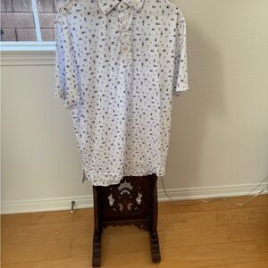 FootJoy Golf Polo Shirt Size M Wine Bottle Patterned Shirt, Very Good Condition